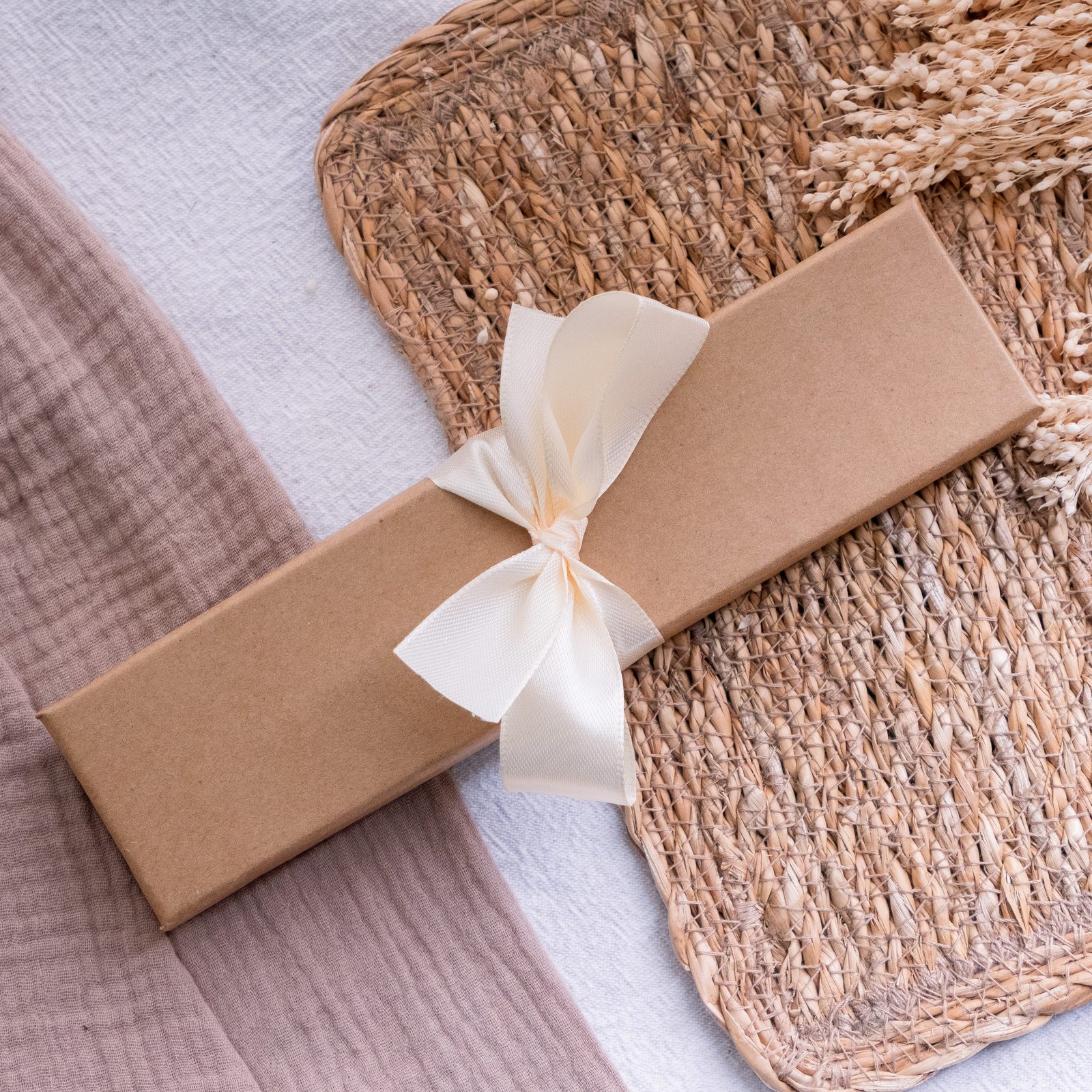 Boite kraft et son ruban